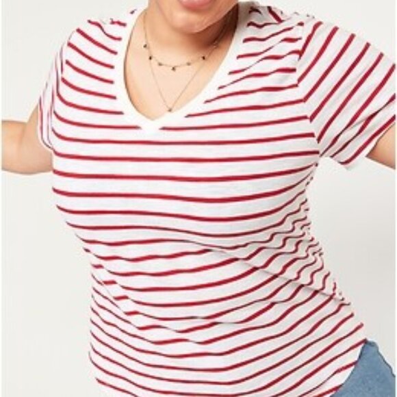 Old Navy - EveryWear Short Sleeve V-Neck Slub Tee | XS: Red White Mariner Stripe - Picture 4 of 10